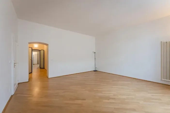 Pronájem bytu 4+1, Praha - Nové Město, Odborů, 100 m2