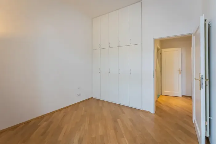 Pronájem bytu 4+1, Praha - Nové Město, Odborů, 100 m2
