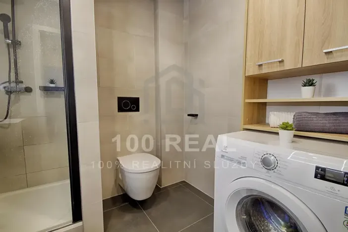 Pronájem bytu 2+kk, Hradec Králové, Průmyslová, 45 m2