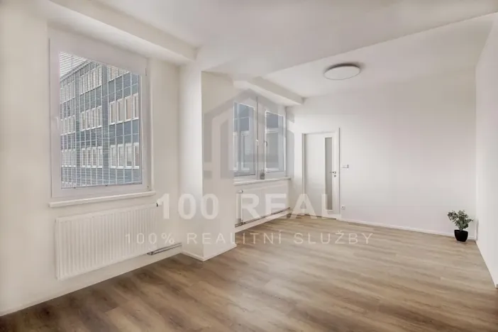 Pronájem bytu 2+kk, Hradec Králové, Průmyslová, 45 m2