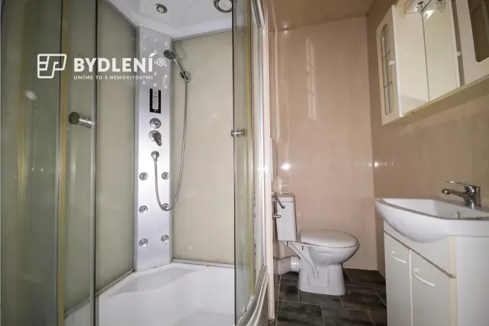 Prodej bytu 1+1, Krupka, Karla Čapka, 35 m2