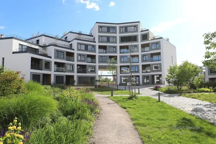 Pronájem pole, 11 m², Dostalové, Praha, Hlubočepy