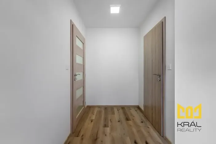 Pronájem bytu 2+kk, Praha - Smíchov, Nádražní, 49 m2