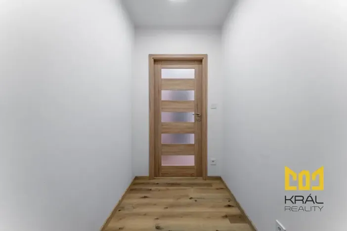 Pronájem bytu 2+kk, Praha - Smíchov, Nádražní, 49 m2