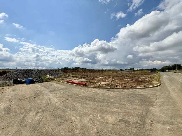 Prodej komerčního pozemku, Úvaly, 5000 m2