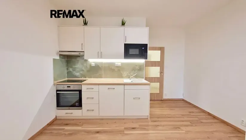 Pronájem bytu 2+kk, Praha - Podolí, Na hřebenech I, 38 m2