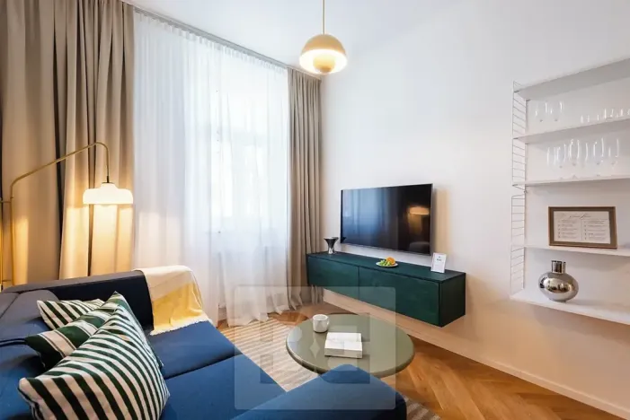 Pronájem bytu 2+kk, Praha - Vinohrady, Velehradská, 50 m2