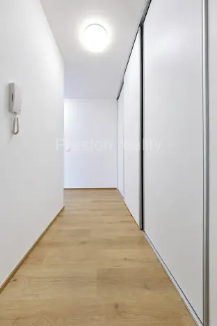 Prodej bytu 2+kk, Praha - Malešice, Nad úžlabinou, 48 m2