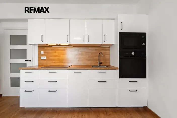 Pronájem bytu 2+kk, Praha - Žižkov, Hartigova, 45 m2