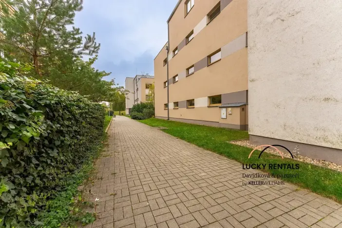 Pronájem bytu 3+kk, Praha - Hostavice, U Hostavického potoka, 68 m2
