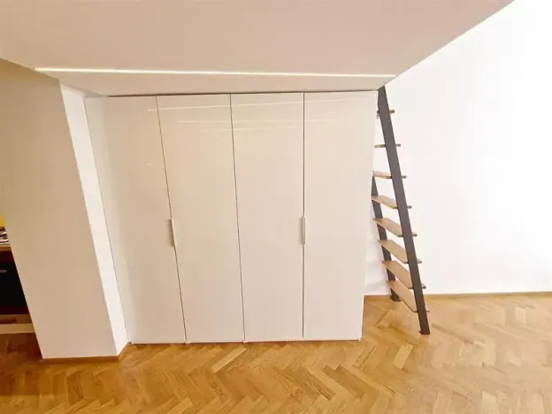 Pronájem bytu 1+1, Praha - Žižkov, Čajkovského, 30 m2