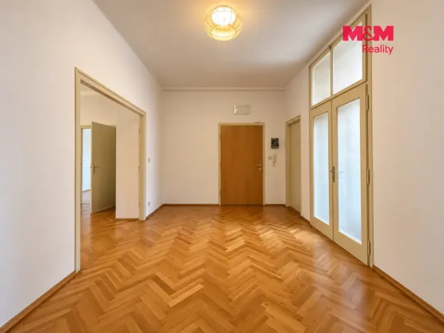 Pronájem bytu 3+1, Poděbrady - Poděbrady II, nám. T.G.Masaryka, 108 m2