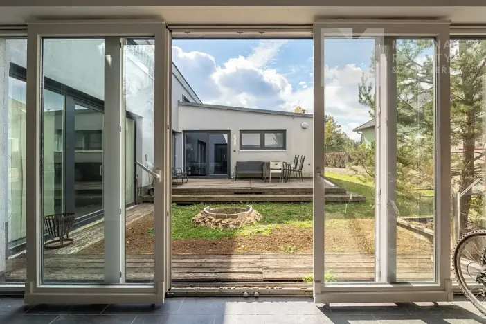Prodej rodinného domu, Žernovník, 221 m2