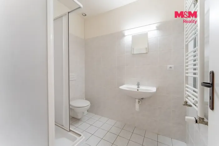Prodej činžovního domu, Liběchov, nám. V. Levého, 1120 m2