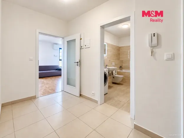 Pronájem bytu 2+kk, Praha - Modřany, Zlochova, 51 m2