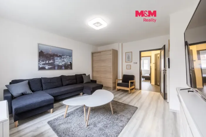 Pronájem bytu 2+kk, Karlovy Vary - Drahovice, Kvapilova, 37 m2