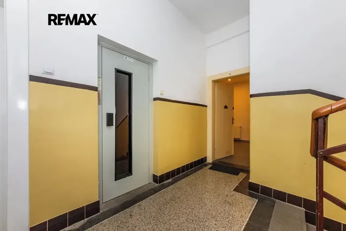 Pronájem bytu 2+1, Praha - Dejvice, Kafkova, 77 m2