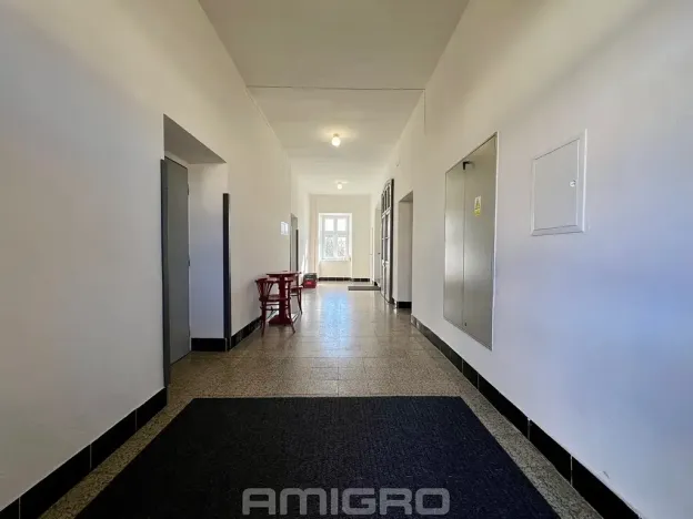 Prodej činžovního domu, Ostrovačice, náměstí Viléma Mrštíka, 1000 m2