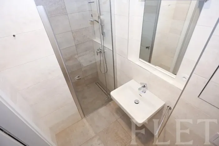 Pronájem bytu 1+kk, Praha - Karlín, U Mlýnského kanálu, 36 m2