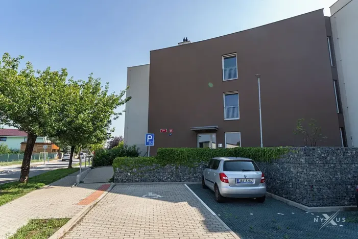 Pronájem bytu 1+kk, Praha - Štěrboholy, Pod areálem, 30 m2