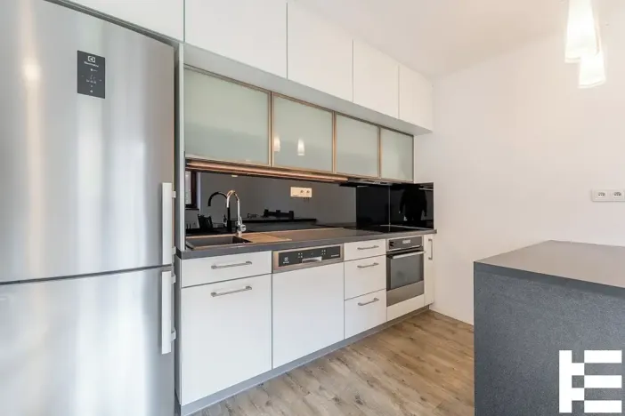 Prodej bytu 3+kk, Praha - Kbely, Martinická, 57 m2