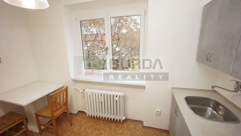 Pronájem bytu 1+1, Neratovice, 30 m2