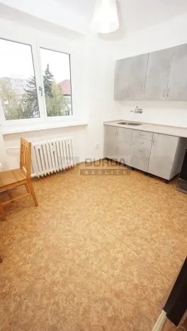 Pronájem bytu 1+1, Neratovice, 30 m2