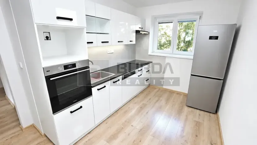 Pronájem bytu 2+1, Neratovice, 54 m2