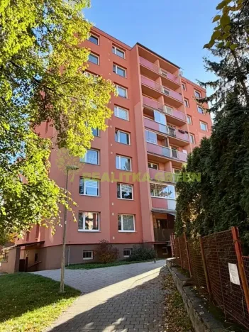 Prodej bytu 3+1, Vsetín, Okružní, 62 m2