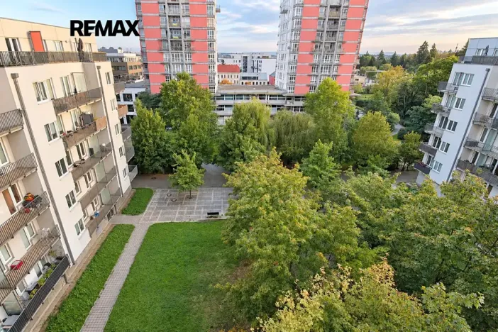 Prodej bytu 1+kk, Praha - Strašnice, Názovská, 35 m2