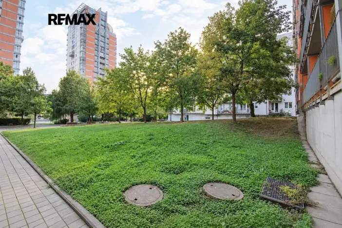 Prodej bytu 1+kk, Praha - Strašnice, Názovská, 35 m2