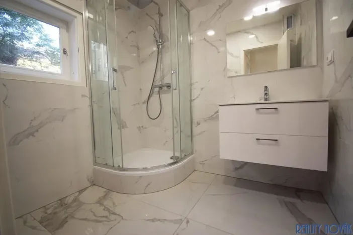 Pronájem bytu 3+kk, Praha - Holešovice, Janovského, 86 m2