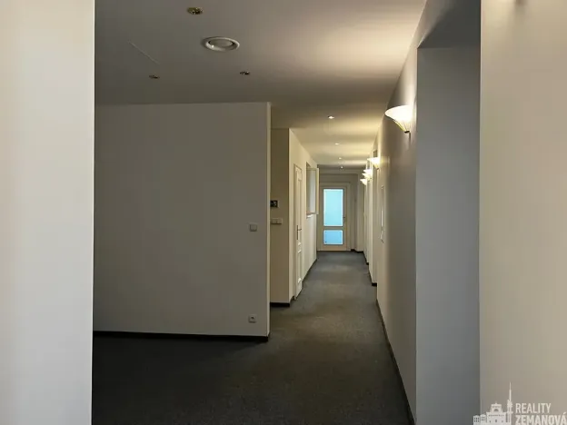 Pronájem kanceláře, Praha - Nové Město, Rumunská, 56 m2