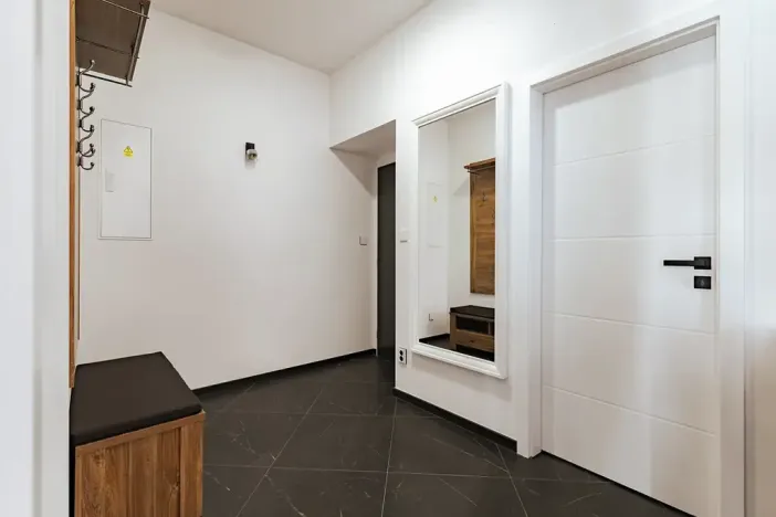 Prodej bytu 2+kk, Horní Planá, Náměstí, 47 m2
