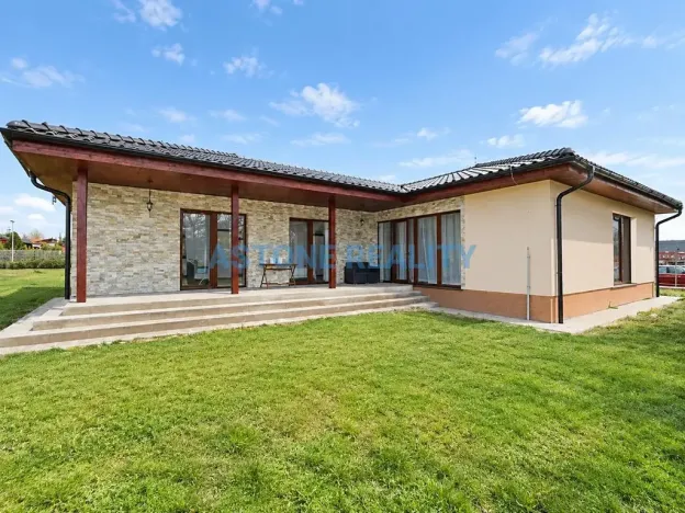 Pronájem rodinného domu, Trnová, 213 m2