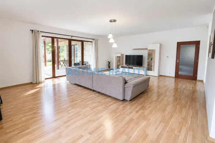 Pronájem rodinného domu, Trnová, 213 m2