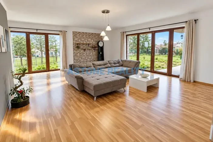 Pronájem rodinného domu, Trnová, 213 m2