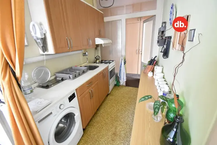 Prodej bytu 3+1, Karlovy Vary, Šumavská, 64 m2