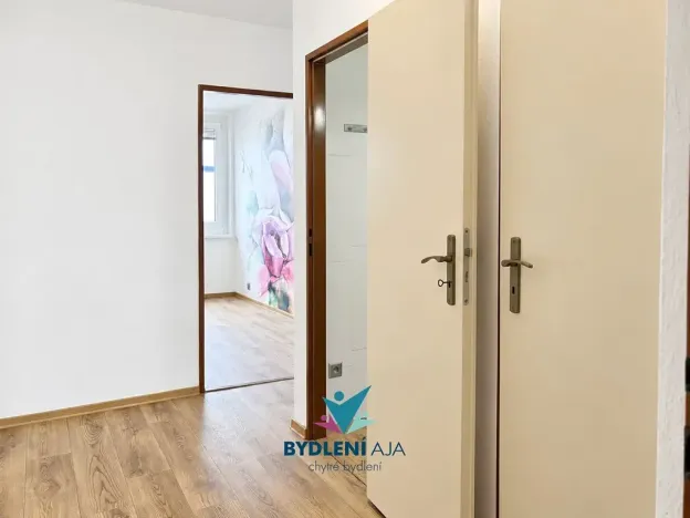 Pronájem bytu 2+kk, Teplice, V závětří, 41 m2