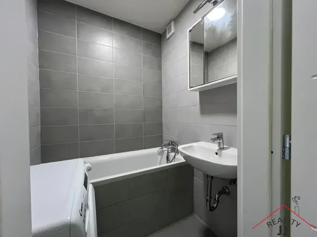 Pronájem bytu 2+1, Praha - Malešice, Bydžovského, 57 m2