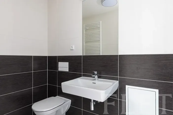 Pronájem bytu 1+kk, Praha - Třebonice, Thomasova, 33 m2