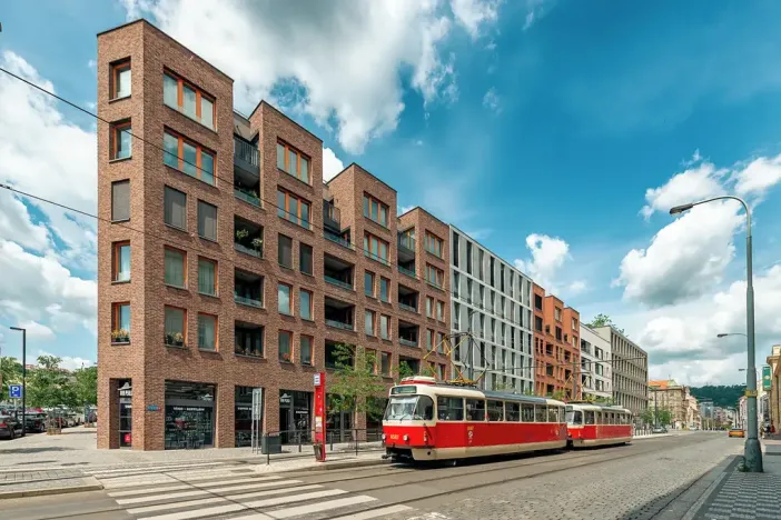 Pronájem garážového stání, Praha - Smíchov, Nádražní, 13 m2