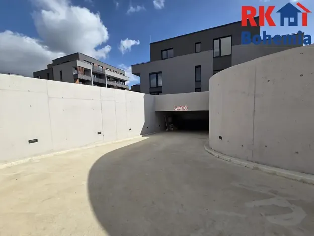 Pronájem bytu 1+kk, Praha - Dolní Počernice, 45 m2