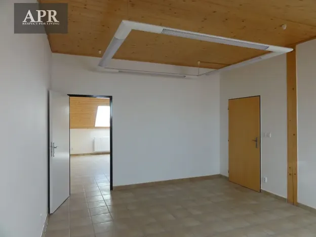 Pronájem kanceláře, Uherský Brod, Naardenská, 44 m2