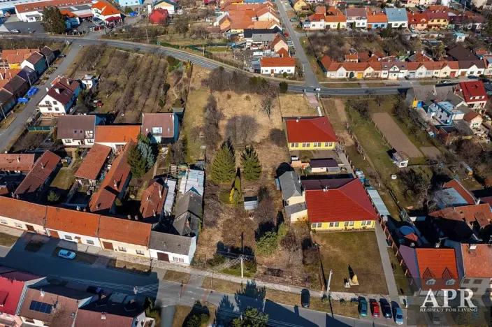 Prodej pozemku pro bydlení, Hluk, 3961 m2