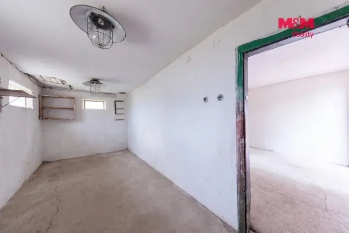 Prodej garáže, Karlovy Vary - Stará Role, 37 m2