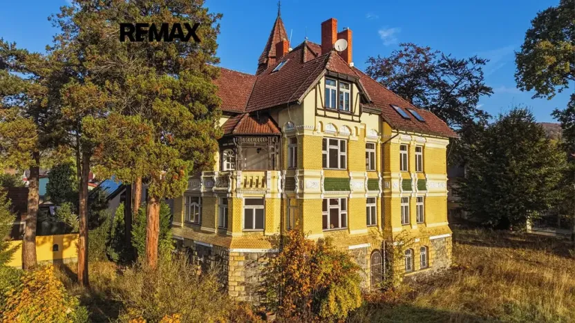 Prodej vily, Nový Bor, Lidická, 677 m2
