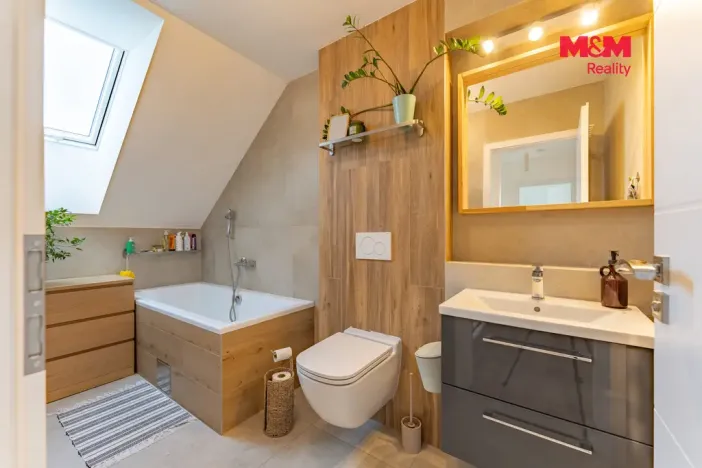 Pronájem rodinného domu, Bezno, Na Výsluní, 92 m2