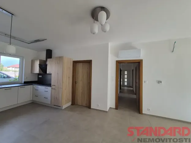 Pronájem bytu 4+kk, Přeštice, Revoluční, 100 m2