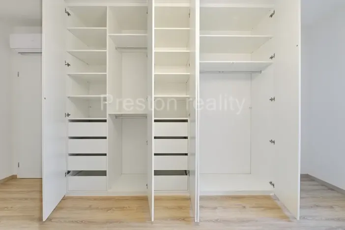 Pronájem bytu 4+kk, Praha - Kbely, Sedlářova, 91 m2